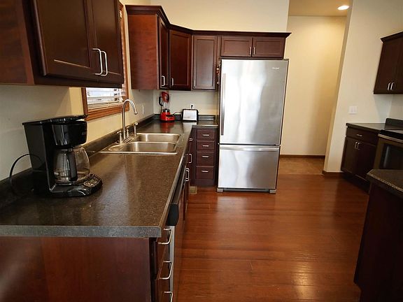 5th image of 312 W Creek Dr