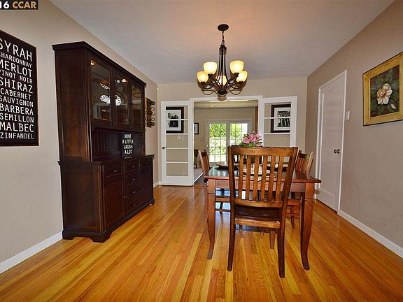 5th image of 22080 Baywood Ave