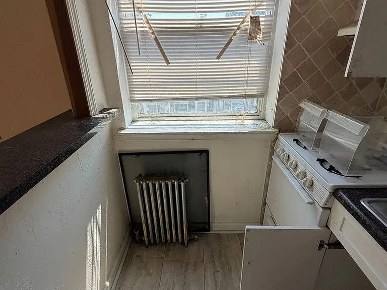 Parkside Apartments — Photo 7