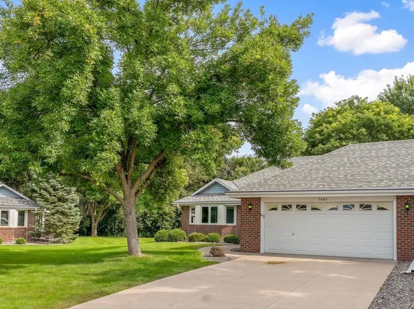 7085 24th St N, Oakdale, MN 55128