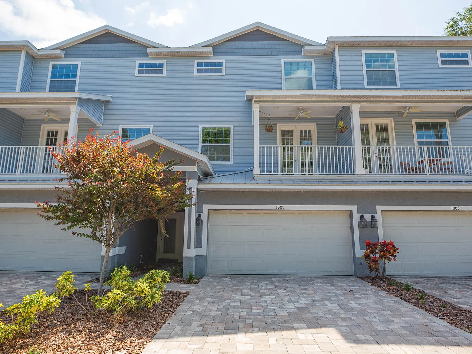 3 bed, 3.5 bath, 2122 sqft, $4,000 — Photo 2