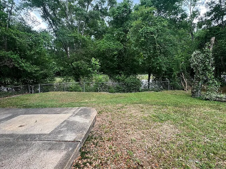 320 Vanderbilt Dr — Photo 42