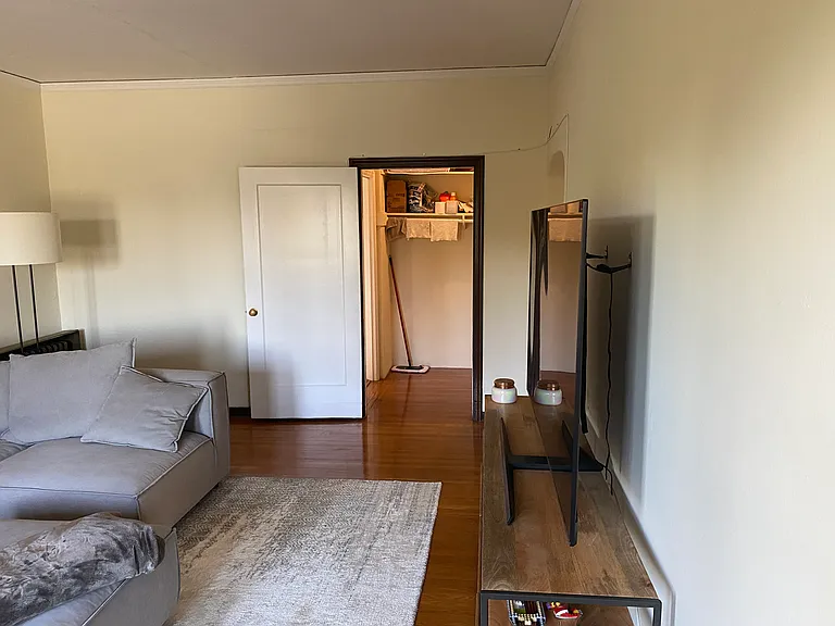 1 Duane Street Apartments — Photo 18