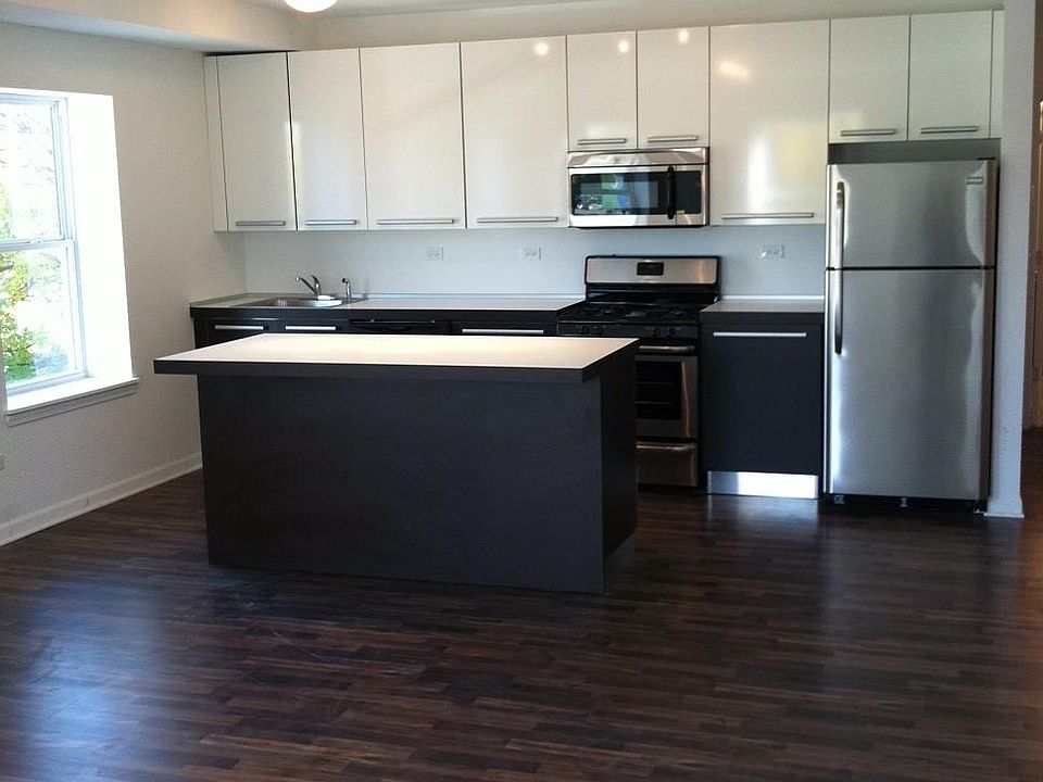 1st image of 1544 W Glenlake Ave APT 5f