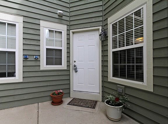 2nd image of 276 Fairview Cir