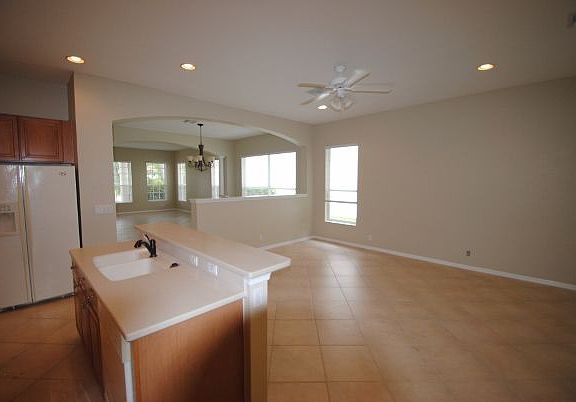 3rd image of 4362 Mariners Cove Dr