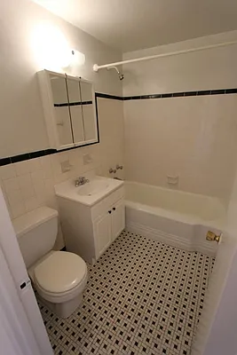 Rented by Hatuka Properties | media 11