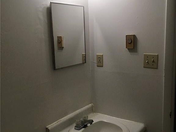 4th image of 1428 Baychester Ave APT C1