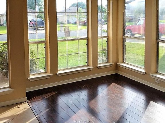 4th image of 3737 Marielene Cir