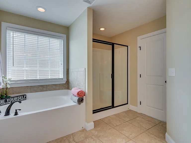 5458 Everlook Cir — Photo 29