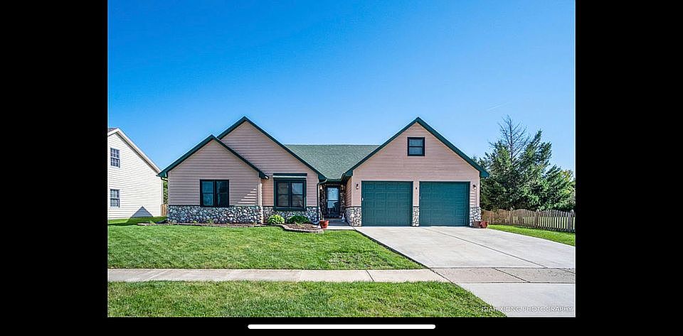 1st image of 430 Meadow Ln