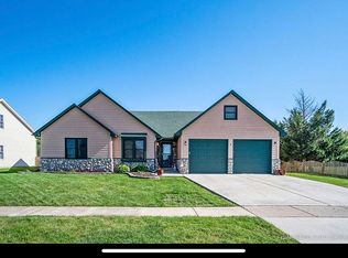 430 Meadow Ln, Hinckley, IL