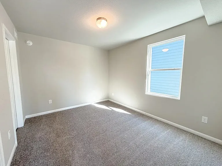 684 Ferrule Dr — Photo 4