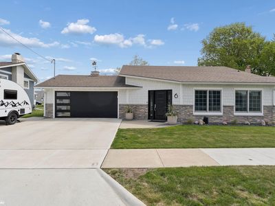 6 N 16th St, Clear Lake, IA, 50428