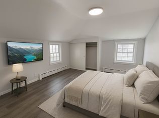 31-17 12th St #2, Astoria, NY 11106