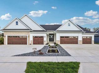 906 High Ridge Trl, Solon, IA 52333