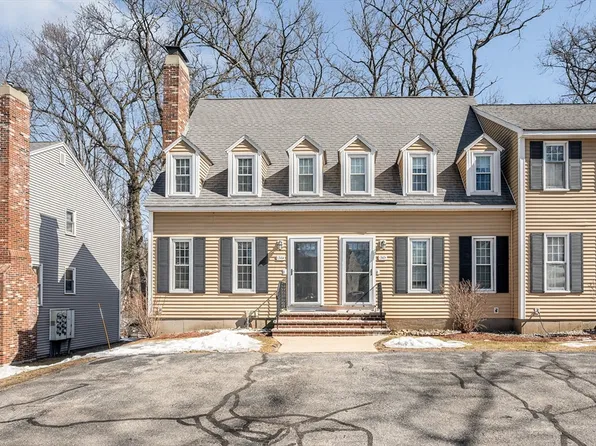 20 Woodland Dr Unit 344, Lowell, MA 01852