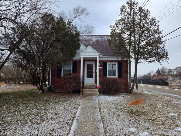 21433 Bethlawn Blvd, Ferndale, MI 48220