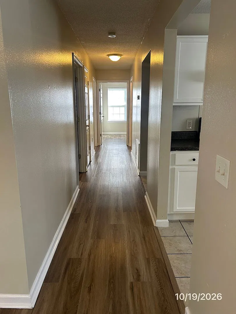 3BR/1.5BA Single Family Home in Gulfport. Rent $1,220 — Photo 4