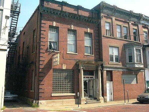 11 Chestnut St