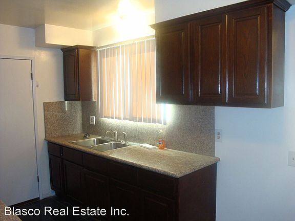 4th image of 1492 Singingwood Ave