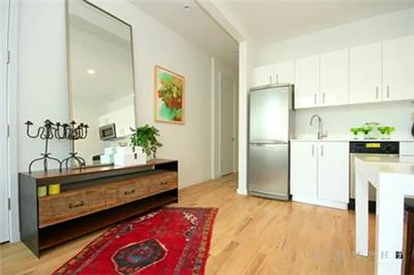 Rented by Triumph Property Group | media 26