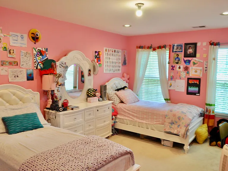 105 Margaret Ct — Photo 16