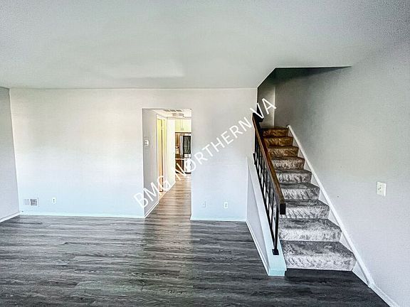 3rd image of 2689 Glengyle Dr #33