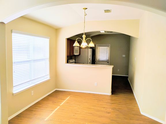 5th image of 10819 Barker Gate Ct