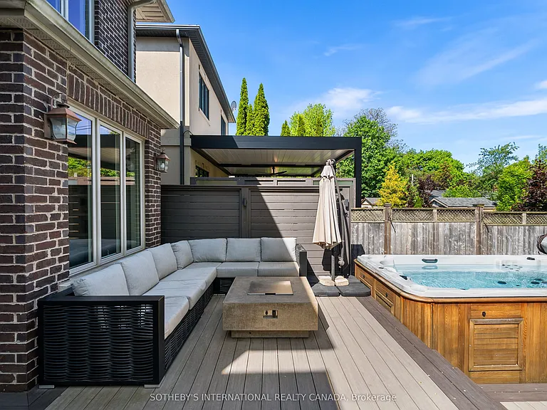 200 Donlea Dr — Photo 47