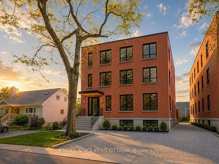 655 Donat St N #10 — Photo 2