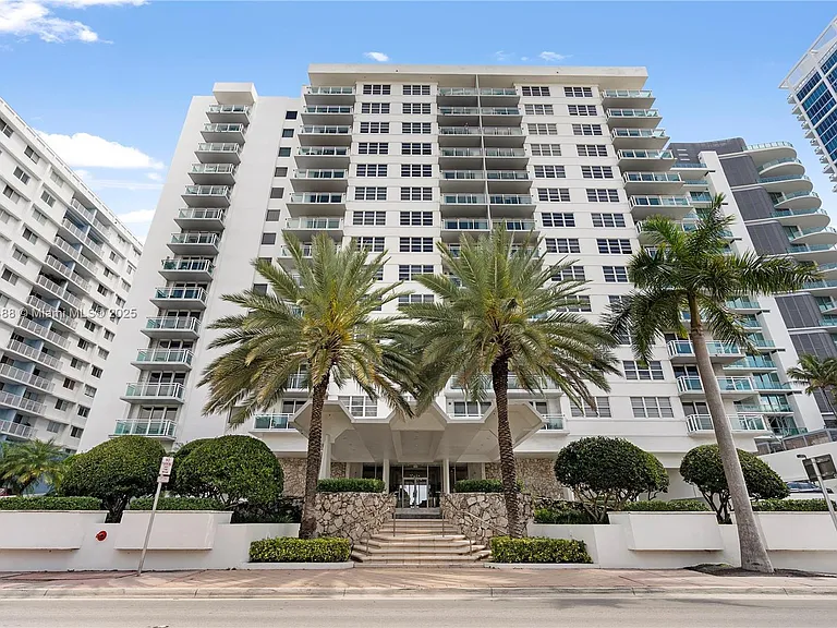 6917 Collins Ave #705 — Photo 23