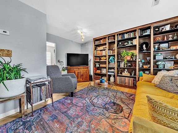 3rd image of 2807 Garden City Blvd SE APT 202D