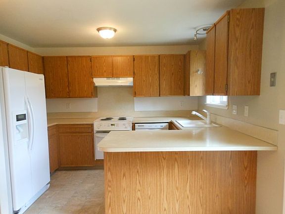 3rd image of 303 NW 134th St