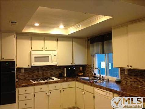 5th image of 2404 Lake Forest St