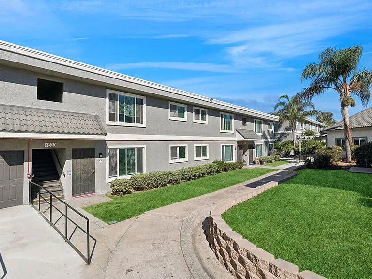 Park Crest Apartments — Photo 15