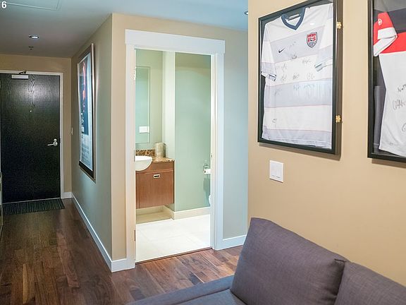2nd image of 1310 NW Naito Pkwy Unit 309