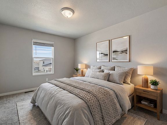 4th image of 404 Henry Potter Rd