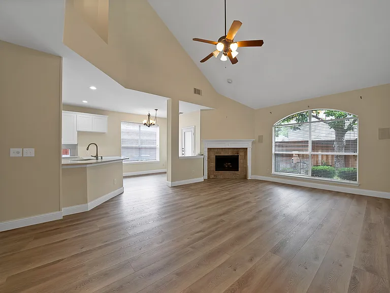 18638 Tall Oak Dr — Photo 15