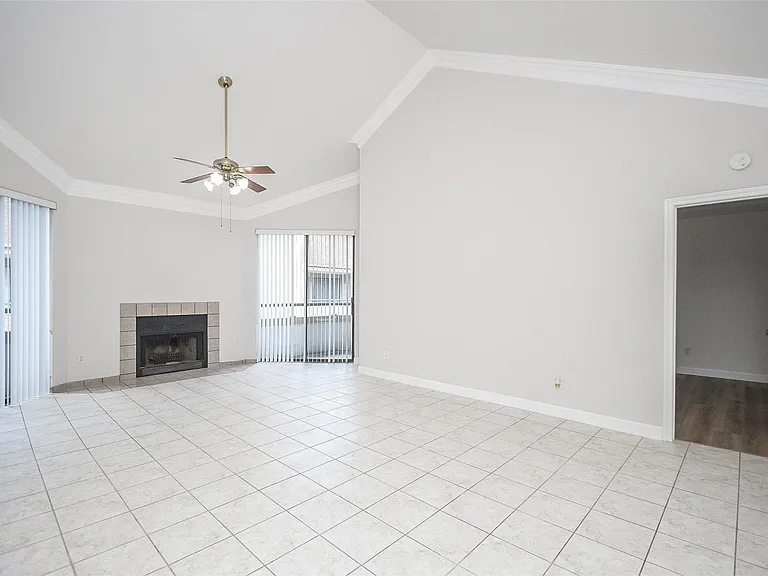 5200 Weslayan St #311 — Photo 8