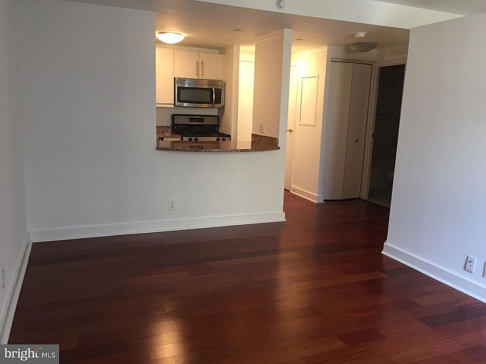1st image of 219 S 18th St #29-1401