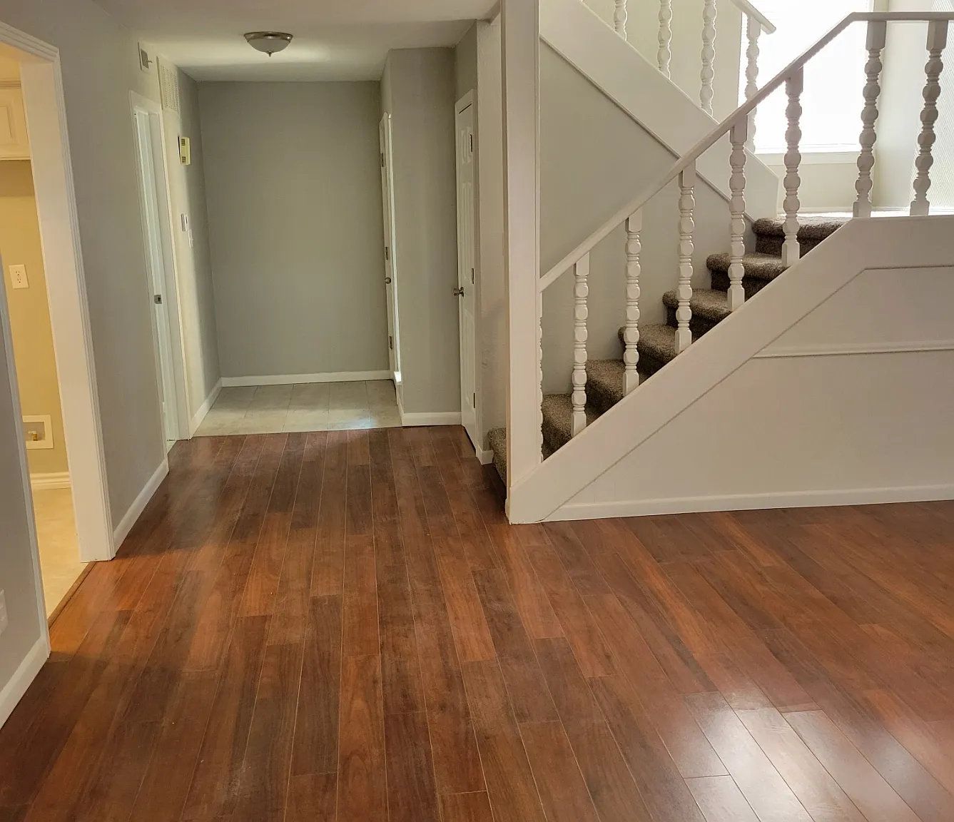 3 bed, 2.5 bath, 1972 sqft, $2,000 — Photo 4