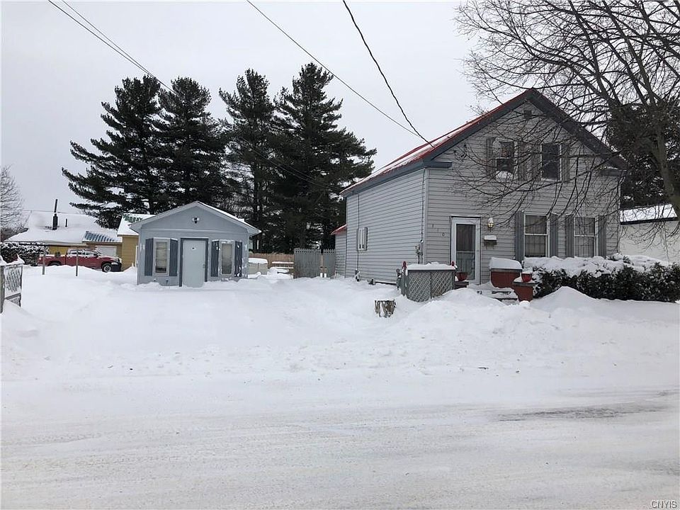 1st image of 310 Linden St