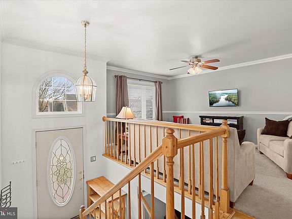 2nd image of 862 Elmwood Ct