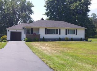 210 Shenango Rd, New Castle, PA 16105