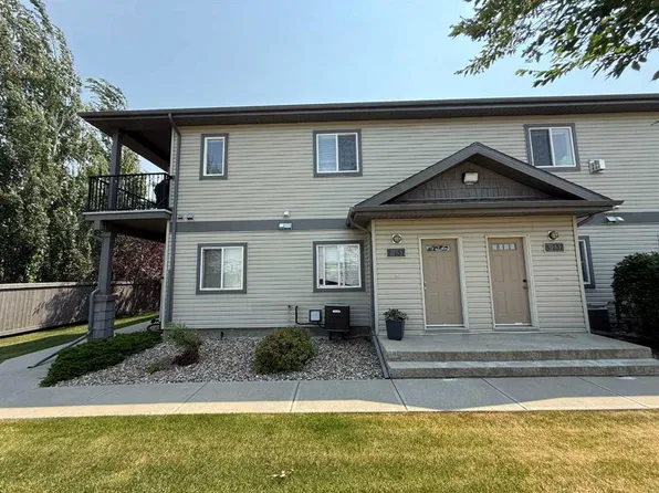 137 NW Silkstone Rd W #7, Lethbridge, AB T1J 3H6