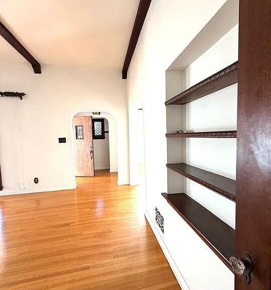 2342 Selby Ave — Photo 7