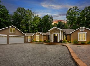 3 Peppergrass Ln, Garrison, NY 10524