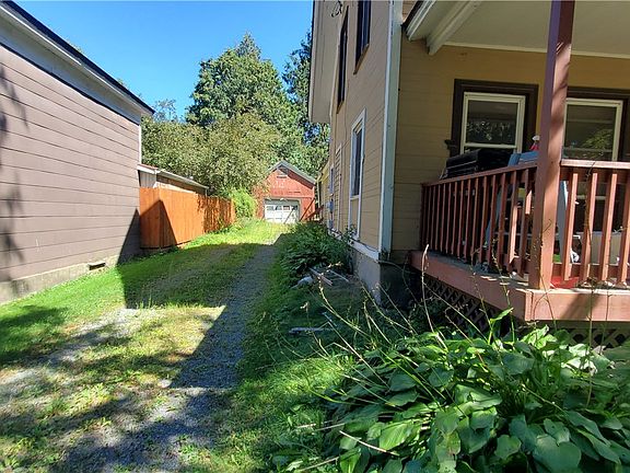 2nd image of 139 Charlotte Creek Rd