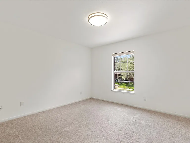 10329 Kilmarnock Dr — Photo 24